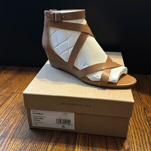 Lucky brand jinela wedge sandal size 10 dark camel NEW